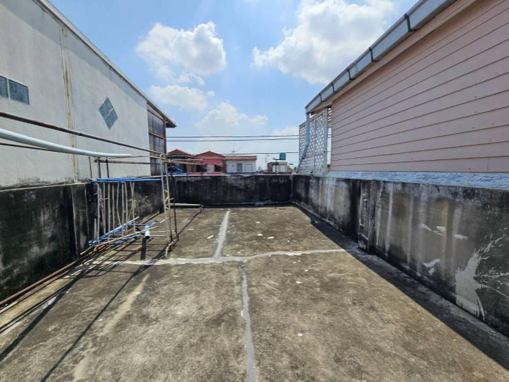 ขายทาวน์เฮ้าส์ทำเลทอง ใกล้รถไฟฟ้า หมู่บ้านทรัพย์ดินทอง  เทพารักษ์  สมุทรปราการ 9