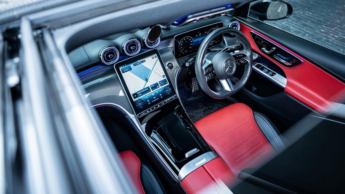 Mercedes-Benz GLC350e Coupe 4Matic AMG Dynamic 2024 สีดำ รูปที่ 17