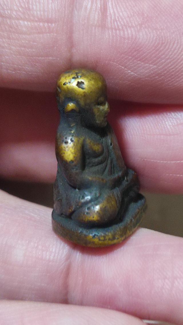 พระเครื่องเนื้อเก่า พระบ้าน 4