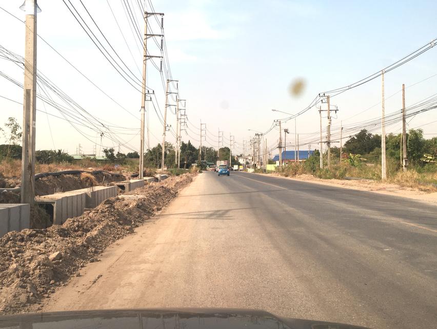 ขายที่ดินพานทอง,ชลบุรี ติดถนน3023ใกล้แยกมาบโป่ง เนื้อที่ 14ไร่ หน้ากว้าง 180เมตร ที่ดินถมแล้วติดถนน 2ด้าน 1