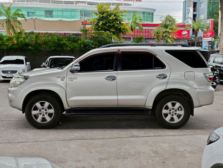 Toyota Fortuner 3.0 V Auto ปี 2009
