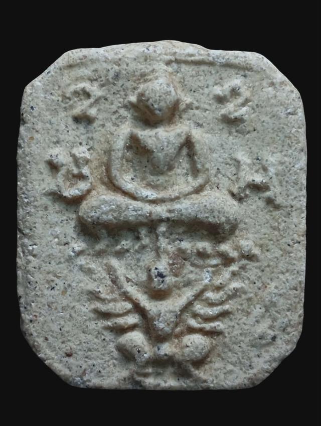 เปิดพระหลวงพ่อปาน วัดบางนมโค เนื้อผงพุทธคุณ ทรงครุฑผีเสื้อ