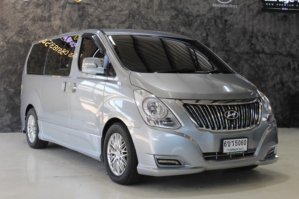 รหัสรถ JRS5060 Hyundai Grand Starex 2016 สีเทา 3