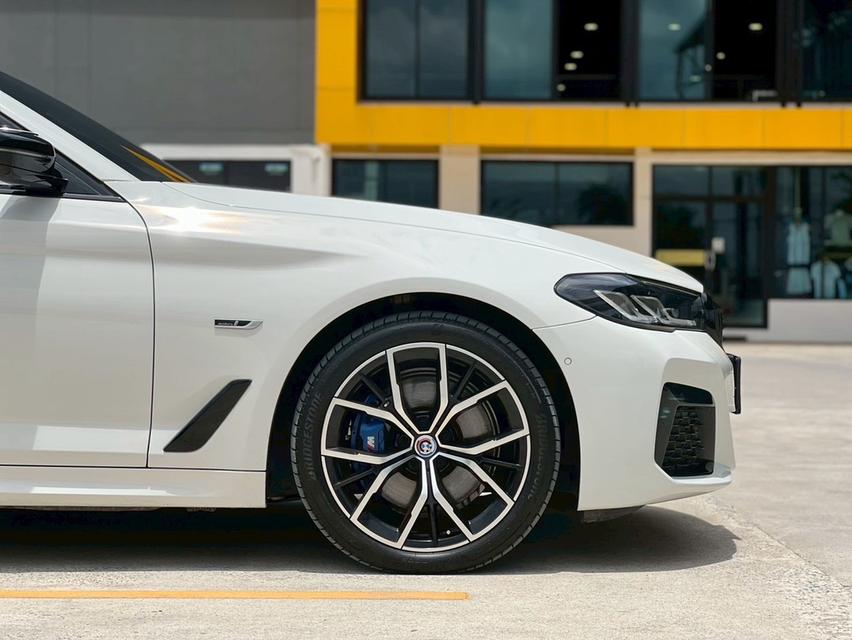BMW 530e M Sport G30 LCI 2022• Mileage: 39,xxx km รูปที่ 8