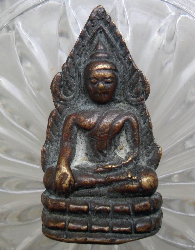 พระรูปหล่อพิมพ์พระชินราชเก่าค่ะ