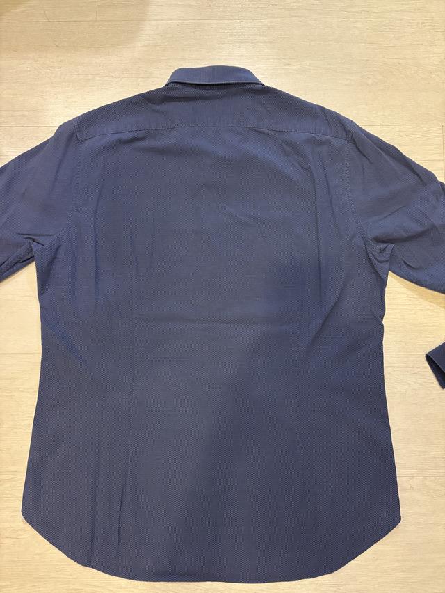 เสื้อเชิ๊ตผู้ชาย