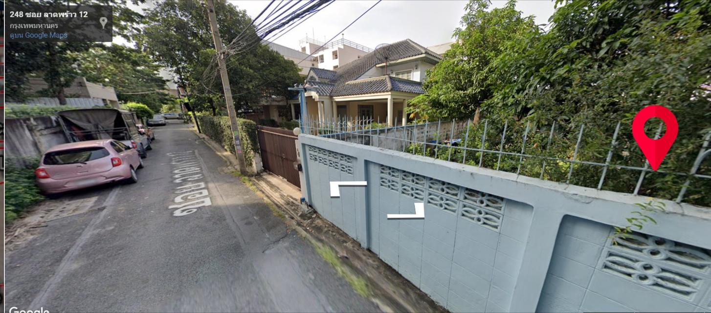 รูป ขายที่ดินลาดพร้าว ซอย 12 แถมบ้าน ที่ดิน 98 ตร.ว. เข้าซอยมาเพียง 85 เมตร ใกล้ MRT ลาดพร้าว