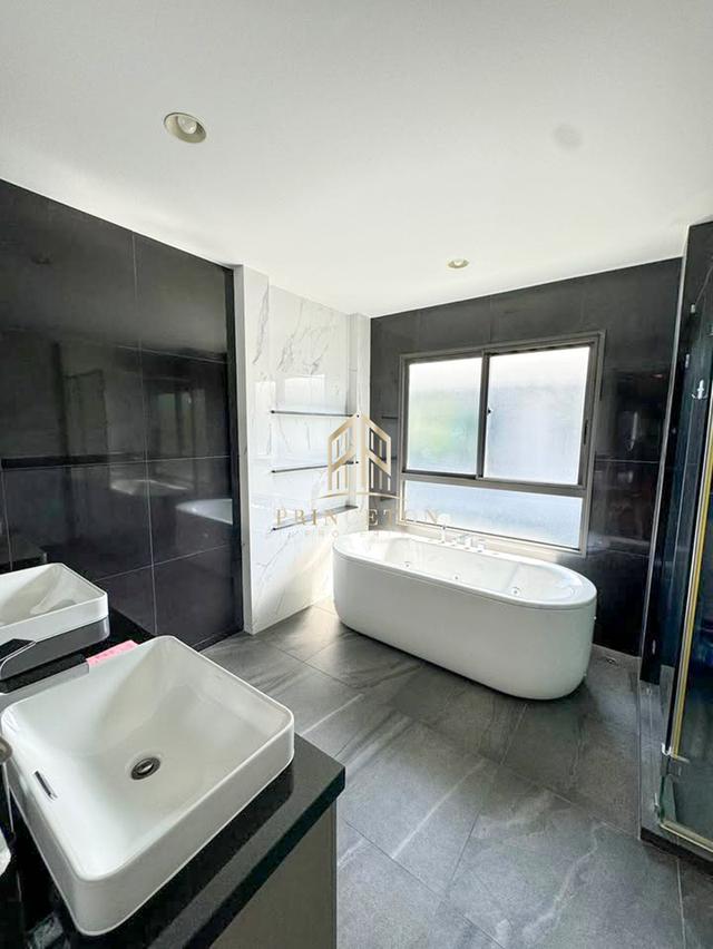Luxury House for Rent Setthasiri Krungthepkreetha 2 17