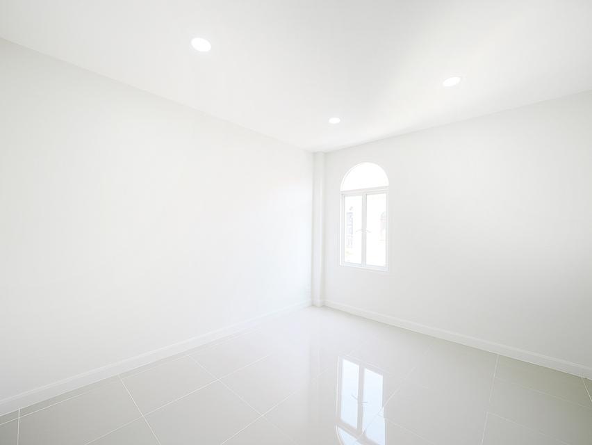 ขายอาคารพาณิชย์ 3 ชั้น ม.เวนิสดิไอริส ขนาด 31.5 ตร.ว. 3นอน 3น้ำ [วัชรพล – สุขาภิบาล5] ขาย 3.45ล้าน 15