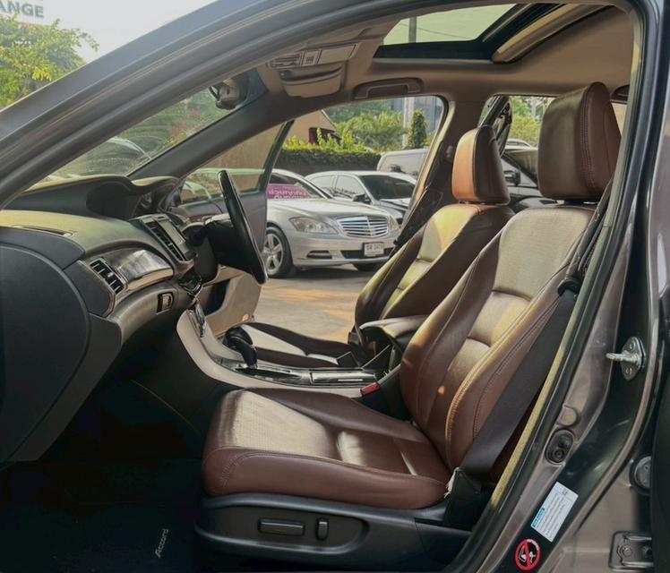 Honda Accord 2.0 G9 Hybrid Tech Sunroof ปี 2017  6