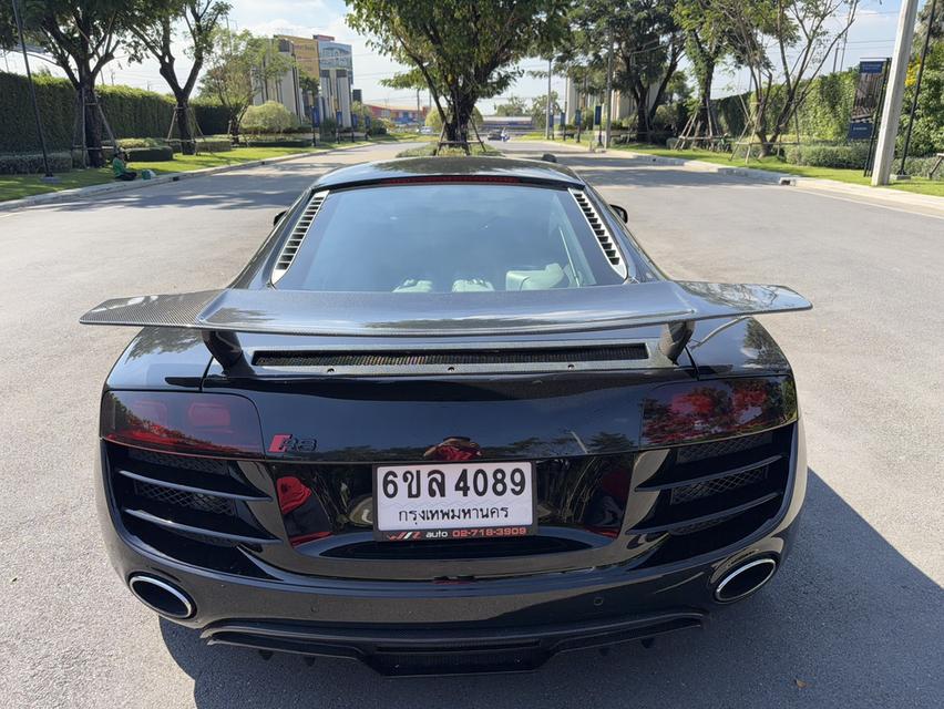 Audi R8 V10 FSI ปี 2011 6
