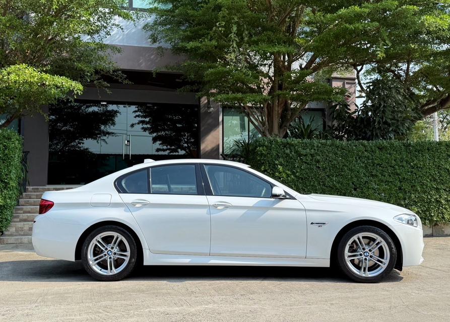 2015 Bmw 528I MSPORT LCI รถมือเดียวออกป้ายแดง รถวิ่งน้อย เข้าศูนย์ทุกระยะ ไม่เคยมีอุบัติเหตุครับ 2