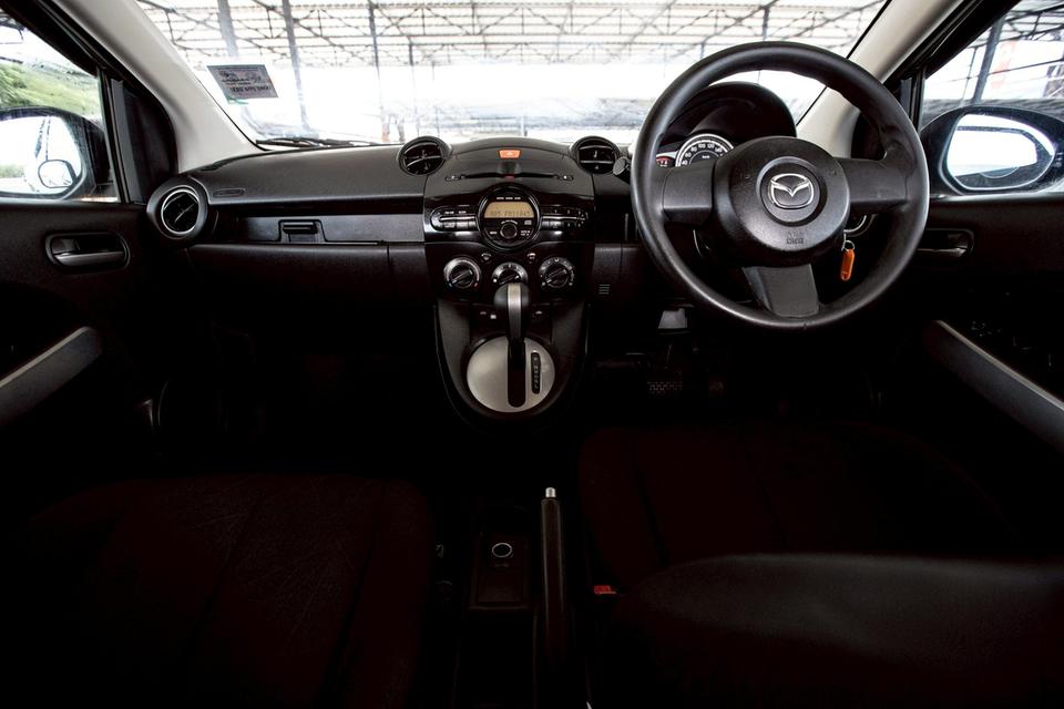 Mazda2 1.5 Groove Sport ปี 2013 สีเทา มือเดียวป้ายแดง 15