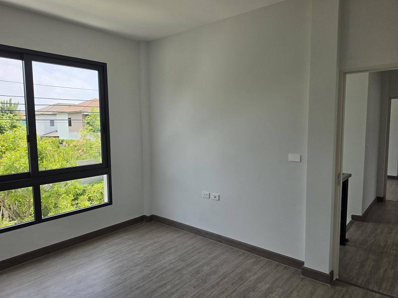 ขาย/ให้เช่าบ้านแฝดหลังใหม่ หน้าบ้านไม่ชนใคร บ้านกลางเมือง ดิ อิดิชั่น ศรีนครินทร์-สวนหลวง ประเวศ กทม. 6