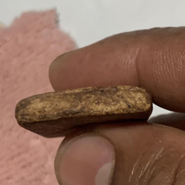 สมเด็จเนื้อเก่าแก่ ไม่ทราบที่ รูปที่ 6