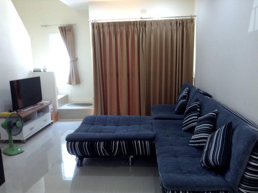 🏡 บ้านทาวน์โฮมสามชั้นในโครงการ ทำเลใกล้โรงเรียนนานาชาติ ตลาด ห้างสรรพสินค้า #เมืองเชียงใหม่ ราคาเพียง 16,000 บาท/เดือน ✨ 三层联排别墅出租 3 卧室 3 卫生间 – 租金 16, 8