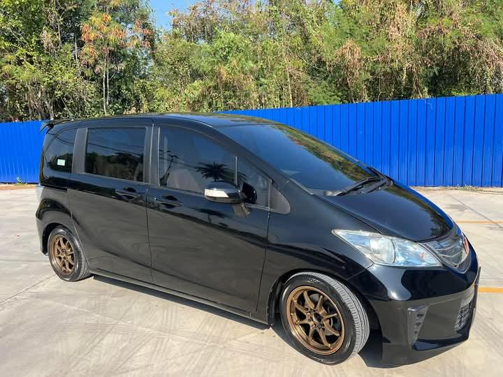 ปล่อยขาย Honda Freed 2