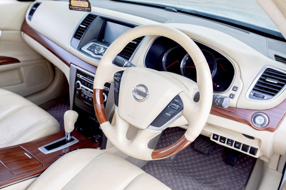 Nissan Teana 250XV Sunloof รุ่นท๊อปสุด ภายในดำ ปี 2010 สีขาว  12
