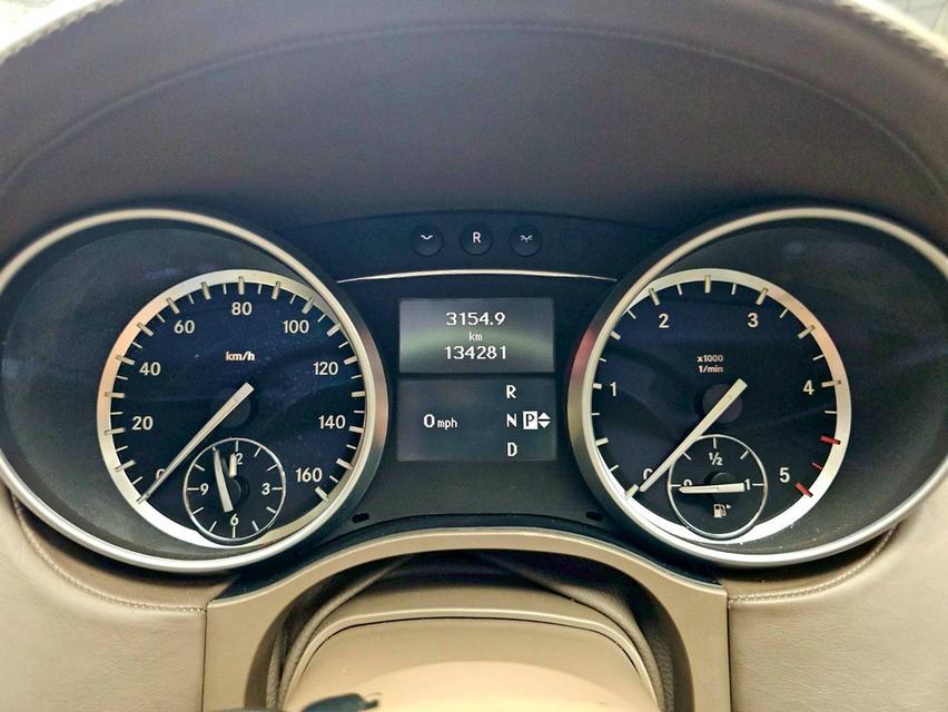 รหัสรถ SEZ5881 BENZ GL350 CDI (W164) เกียร์ ออโต้ สี ดำ ปี 2012 18