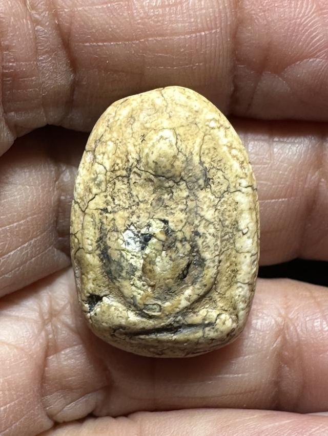 พระเนื้อผงพิมพ์ สมาธิ 