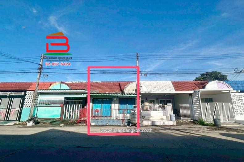 ทาวน์เฮาส์ หมู่บ้าน ณัฐวดี เนื้อที่ 19.4 ตรว. ใกล้ตลาดนัดคลอง 8 ถนนรังสิต-นครนายก ตำบลลำผักกูด อำเภอธัญบุรี จังหวัดปทุมธานี 2