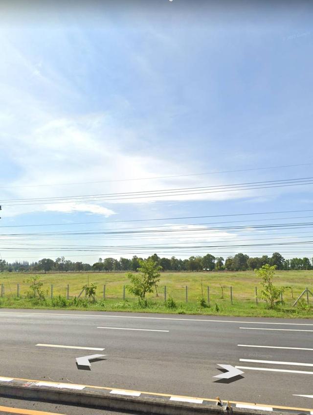 ขายด่วน ที่ดินผืนใหญ่ ติดถนนใหญ่ ทำเลดีมาก อ.เมือง บุรีรัมย์ พื้นที่ 110 ไร่ ราคาไร่ละ 2.2 ลบ. เจรจาได้ 4