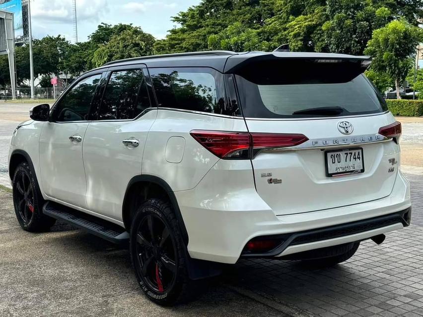 ขายToyota Fortuner 2.8 TRD ปี17 3