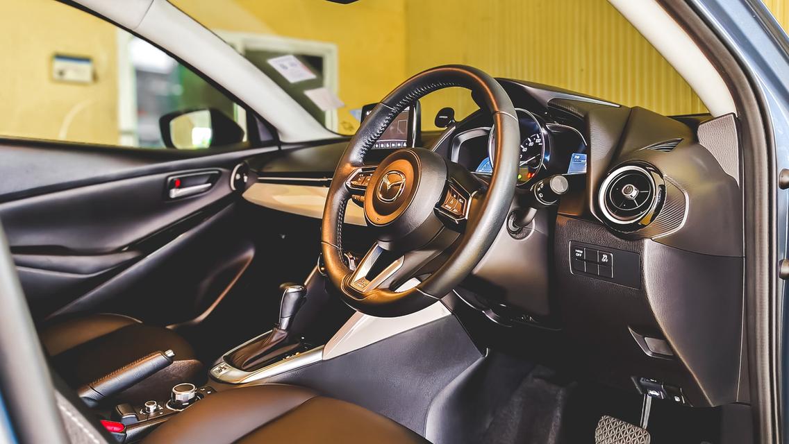 MAZDA 2 Hatchback 1.3 S Sport A/T ปี 2023 จด 2024 รูปที่ 9