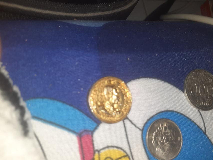 หลวงพ่อเงินรุ่นล้อแม็คเนื้อทอง