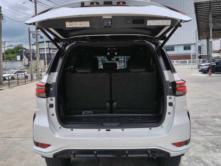 TOYOTA FORTUNER 2.8 GR SPORT BLACK TOP 4WD ปี 2023 รูปที่ 12