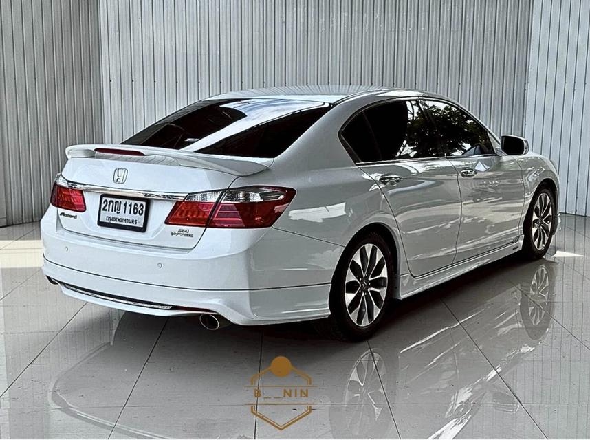 รถยนต์ honda 7