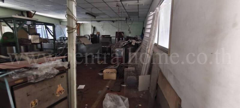 โกดังห่างถนนเพชรเกษม 50 เมตร 7
