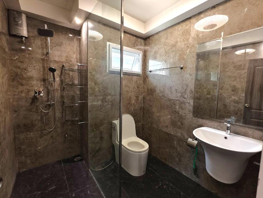 ขาย / เช่า บ้านหลังใหญ่ หมู่บ้านมัณฑนา กรุงเทพกรีฑา 7 5