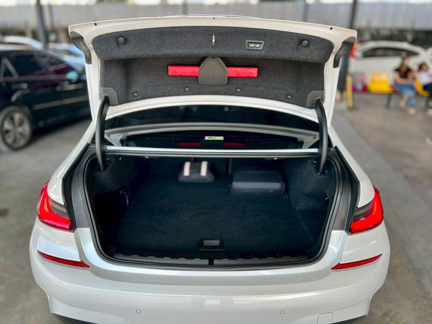ปี 2020 BMW SERIES 3, 330e M SPORTเซอร์วิสศูนย์ทุกระยะ โฉม G20 ปี18-ปัจจุบัน (จดทะเบียน 2021) 17