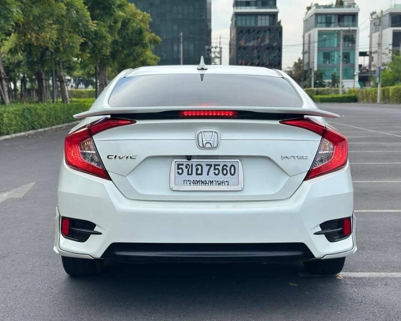 Honda Civic FC 1.8 EL เกียร์ Auto สีขาว ปี2018 รหัส QT7560 8