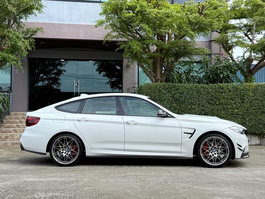 2015 BMW 320D GT MPERFORMANCE รถมือเดียวออกป้ายแดง รถวิ่งน้อย เข้าศูนย์ตามระยะ รถไม่เคยมีอุบัติเหตุครับ 2