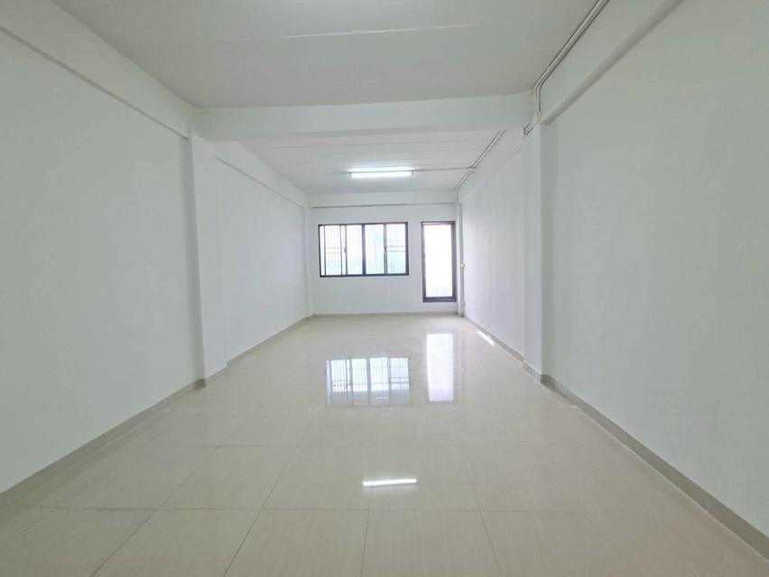 ให้เช่าอาคารพาณิชย์ 2 ชั้น ติดถนนลาดกระบัง ใกล้สนามบินสุวรรณภูมิ (N.2370) 11