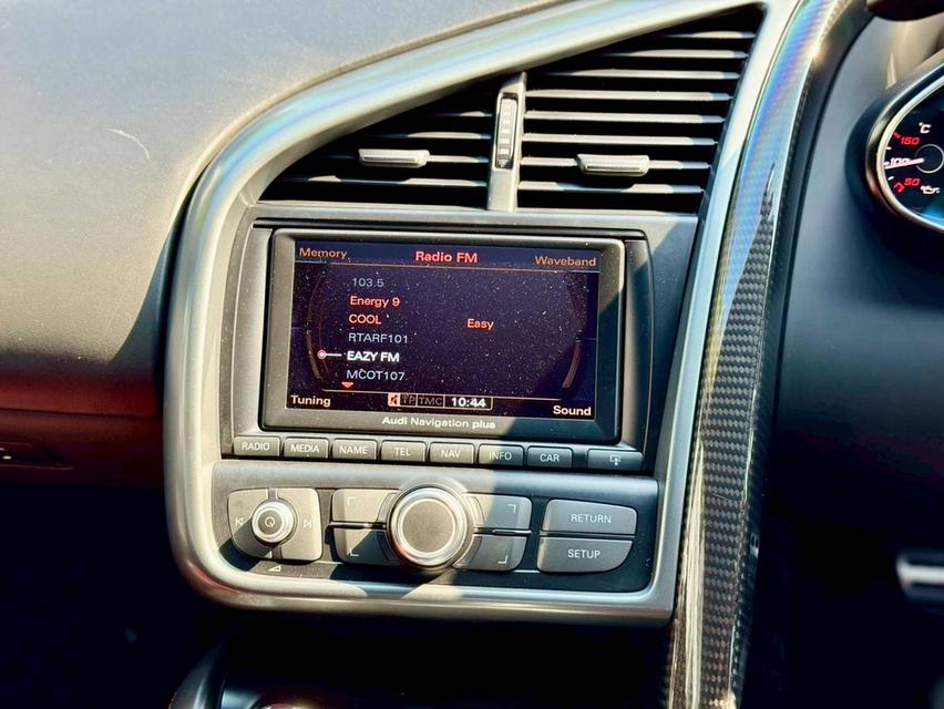 Audi R8 V10 5.2 FSI quattro 2012 รถสปอร์ตซุปเปอร์คาร์ มาพร้อมของแต่งเพียบ 9