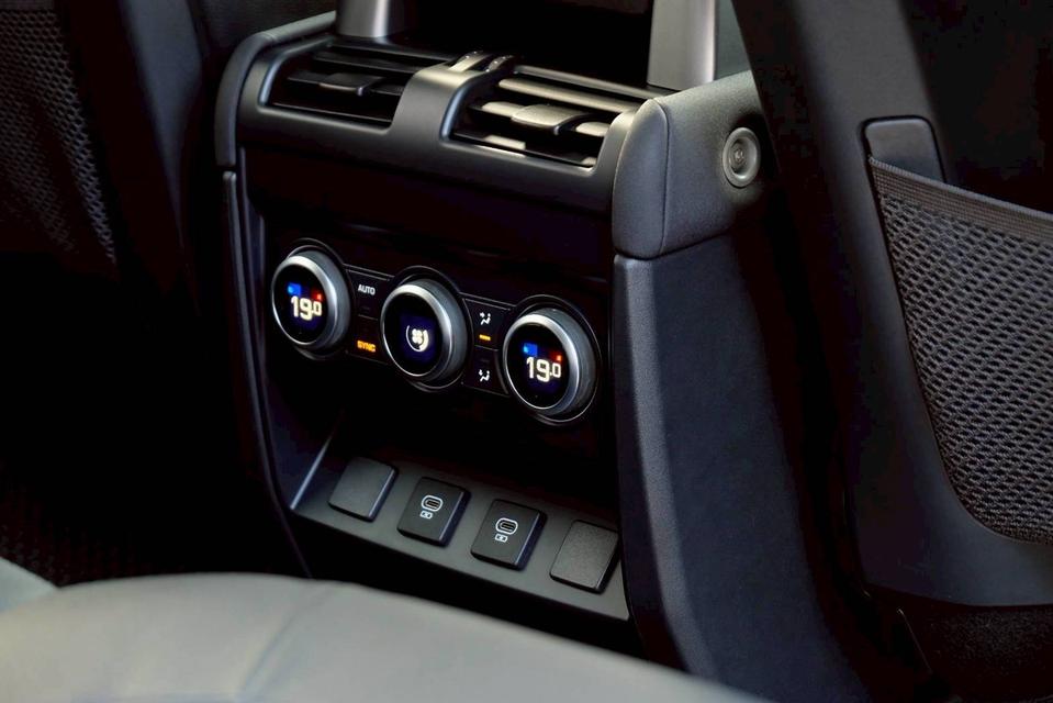 รหัสรถ PR5999 Land Rover Defender (110) P400e ปี 2022 17