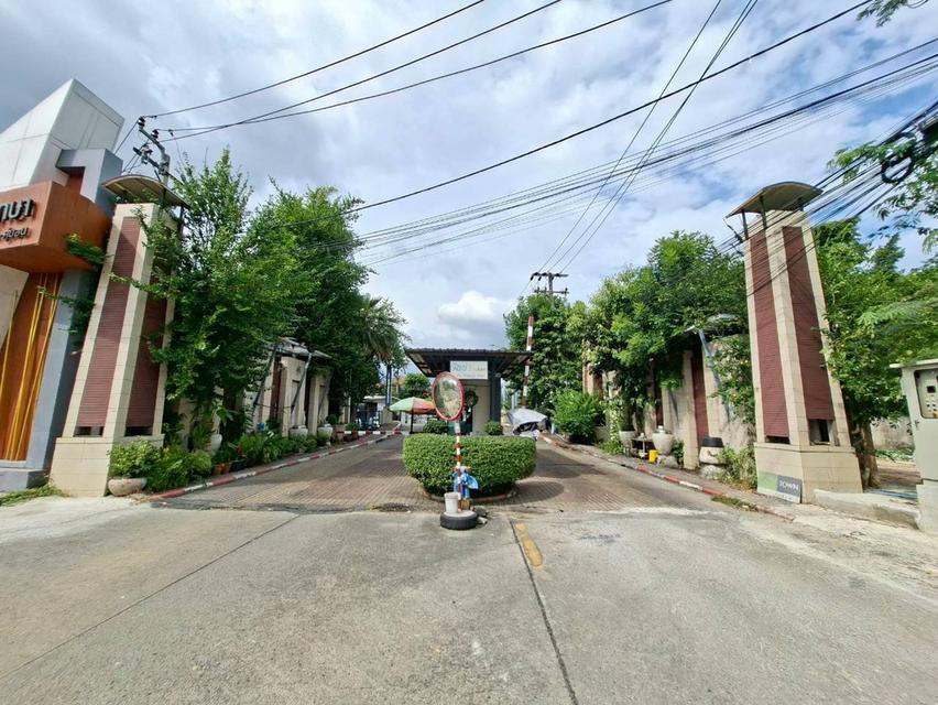 ขายบ้าน 3 ชั้นครึ่ง หมู่บ้านวิลล่ารามอินทรา คู้บอน27 4