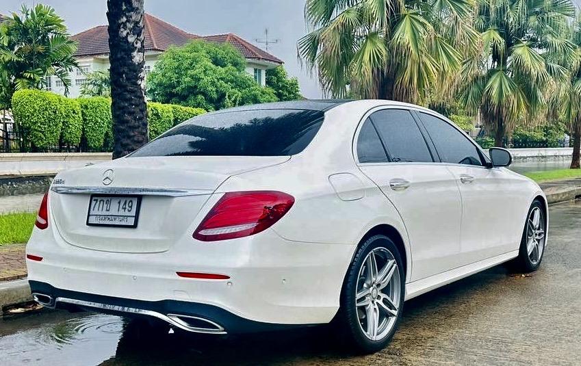 Mercedes-Benz E220d AMG Dynamic