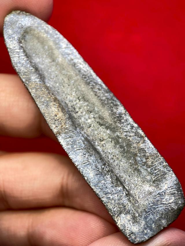 พระร่วงยืนเศียรโต กรุปู่บัว สุพรรณบุรี รูปที่ 2