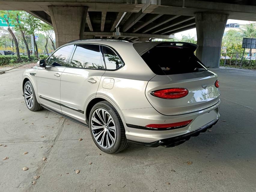 รหัสรถ PEAT53 🚐🚙 Bentley Bentayga Hybrid (demo)