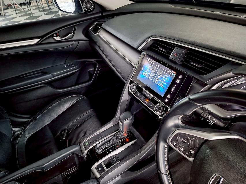 🚗HONDA CIVIC FC 1.8 EL ปี 2016🚗 เคดิตดีฟรีดาวน์ 15