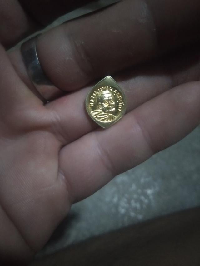 หลวงปู่แหวน หลวงปู่แหวนเม็ดแตง สภาพพระสวยดีปกติดีครับ 9