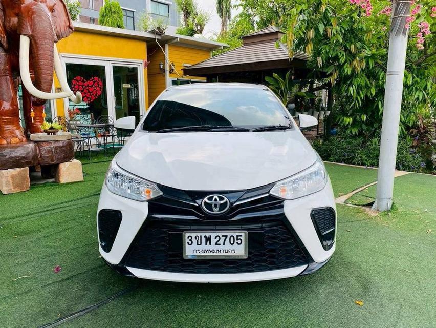 TOYOTA YARIS  ENTRYเครื่อง1.2cc. AUTO ปี 2022  ~เลขไมล์: 100%คะ ~ระบบเชื้อเพลิง: ใช้ได้ 2 ระบบ เบนซิน + LPG (ป