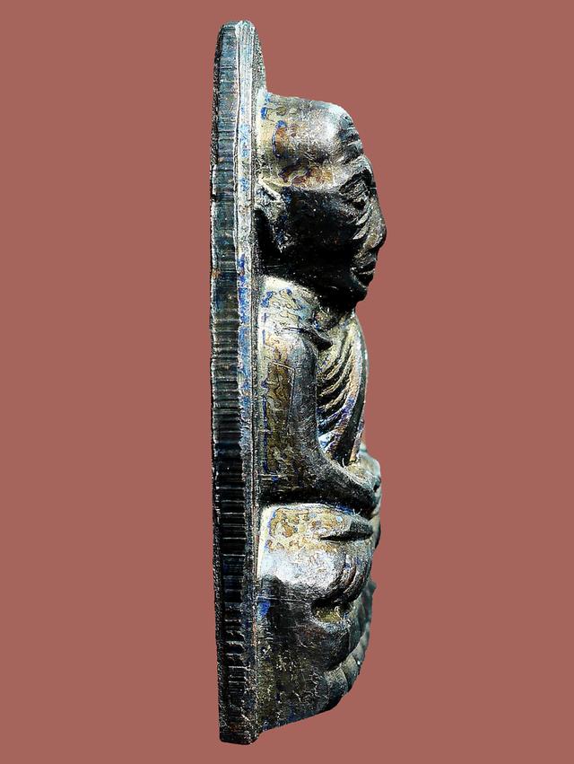 หลวงปู่ทวด เตารีด  วัดช้างให้ หลังหนังสือใหญ่ ตัว ท เก่าๆ รูปที่ 5