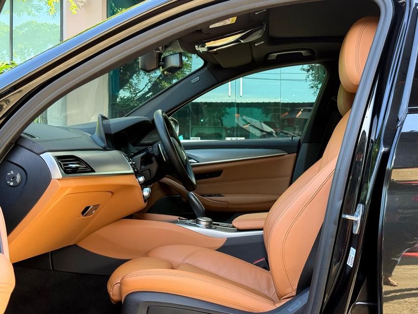2019 BMW 530e MSPORT รถมือเดียวออกป้ายแดง รถวิ่งน้อยเพียง 90,000 กม รถเข้าศูนย์ตามระยะ ไม่เคยมีอุบัติเหตุครับ 13