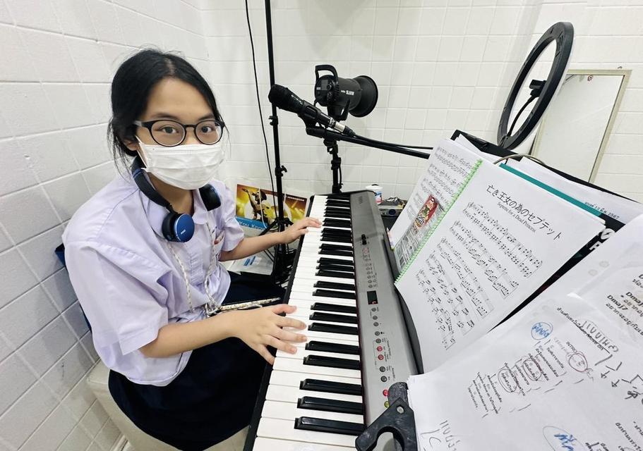 รับสอนเปียโน ที่ Fin Music School 12