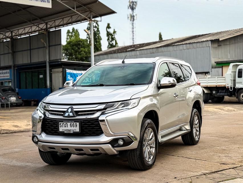 Mitsubishi Pajero 2.4GT ปี16